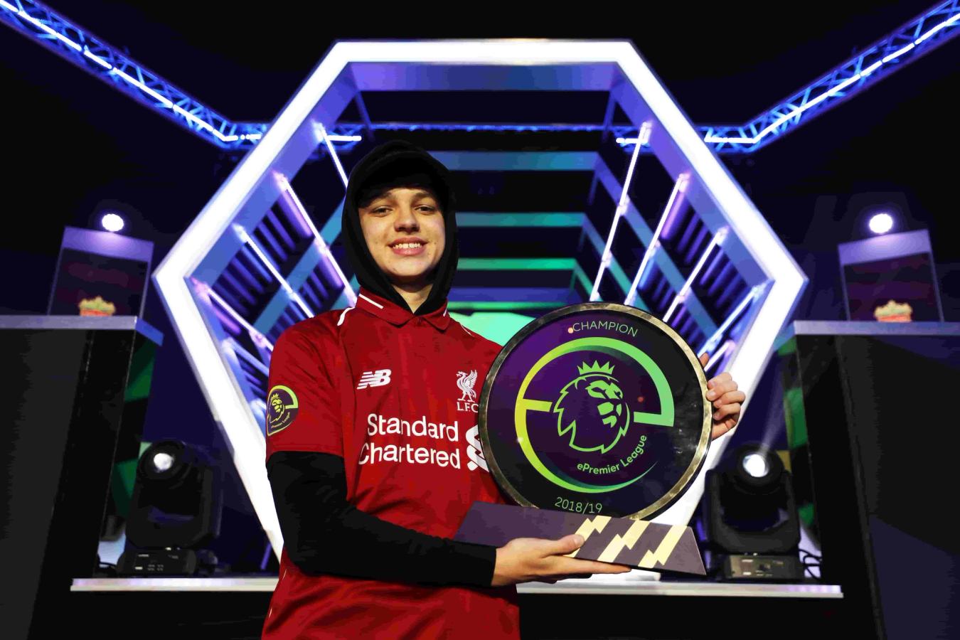 TEKKZ ON SHOW - The most famous face in FIFA is a former ePL champion