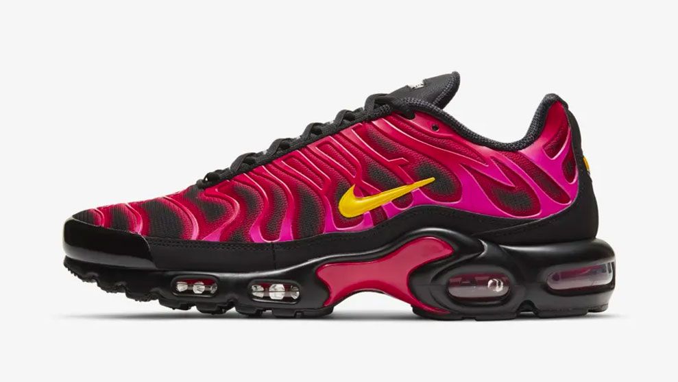 Supreme x Nike Air Max Plus "Fire Pink" product image of a black and red/pink sneaker with golden Nike Swoosh.