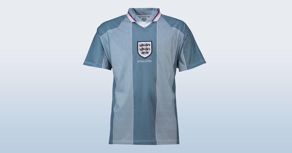 A blue-ish/grey stripped England jersey with a collar that has a white, navy, and red trim to match the centralized badge.