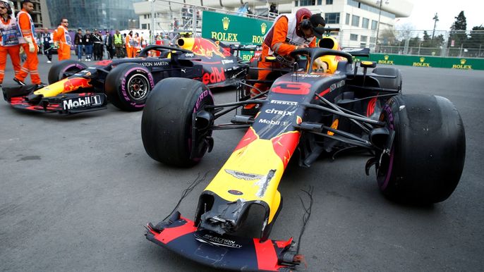F1 18 Crashgate Who Was Responsible For Red Bull S Debacle In Baku