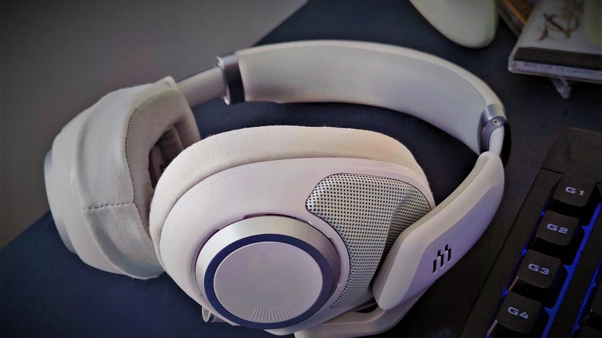 H6Pro review headphones on desk