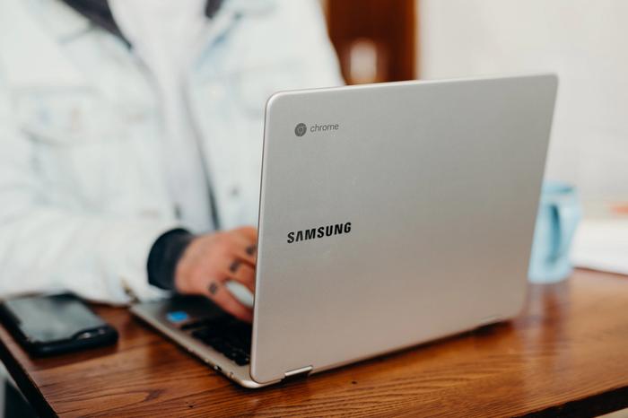 Do Chromebooks Have Windows? Here's What You Need To Know